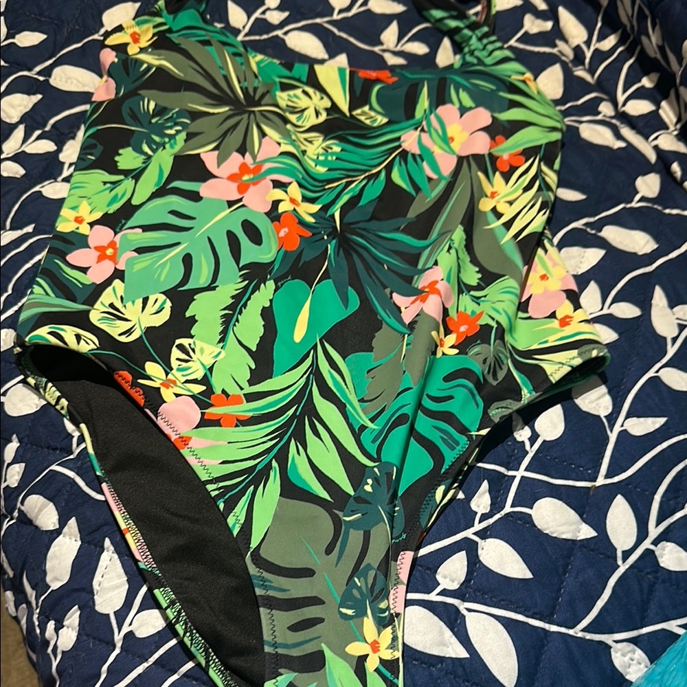 Victorias Secret “Pink”Tropical Green Women’s One Piece Swimsuit